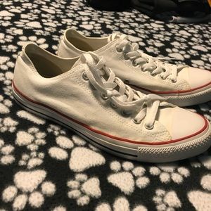 Women’s 10.5/ mens 8.5 white low top converse